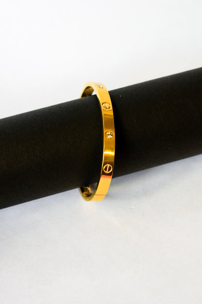 Gold-Plated Bracelet Set – Bold & Elegant